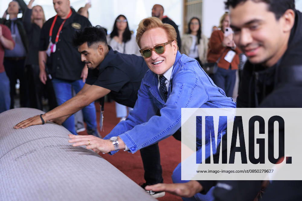 98th Oscars host Conan Oâ€⠢Brien rolls out the Red Carpet on Wednesday March 11, 2026 at the Dolby Theater in Hollywood, California for the upcoming Academy Awards. Hollywood USA - ZUMAp124 20260311_zaa_p124_015