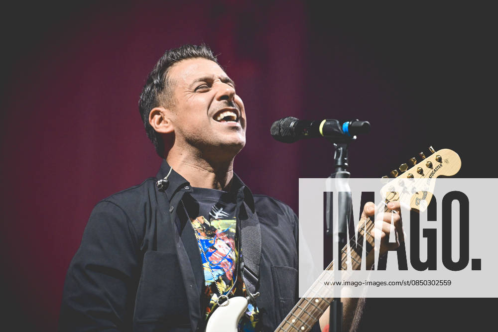 Italian singer Francesco Gabbani performs live at the PalaPartenope during his Tour 2026. Napoli Italy - ZUMAs197 20260311_aaa_s197_264