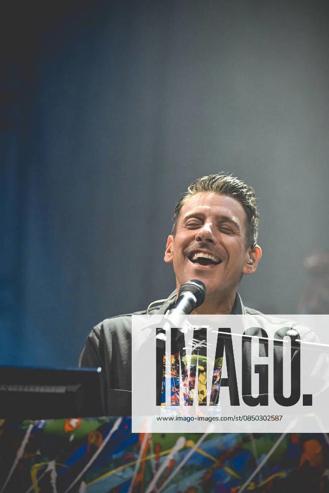 Italian singer Francesco Gabbani performs live at the PalaPartenope during his Tour 2026. Napoli Italy - ZUMAs197 20260311_aaa_s197_274