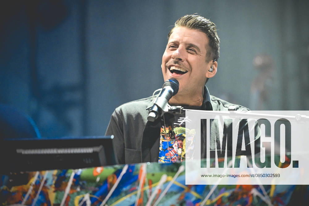 Italian singer Francesco Gabbani performs live at the PalaPartenope during his Tour 2026. Napoli Italy - ZUMAs197 20260311_aaa_s197_279