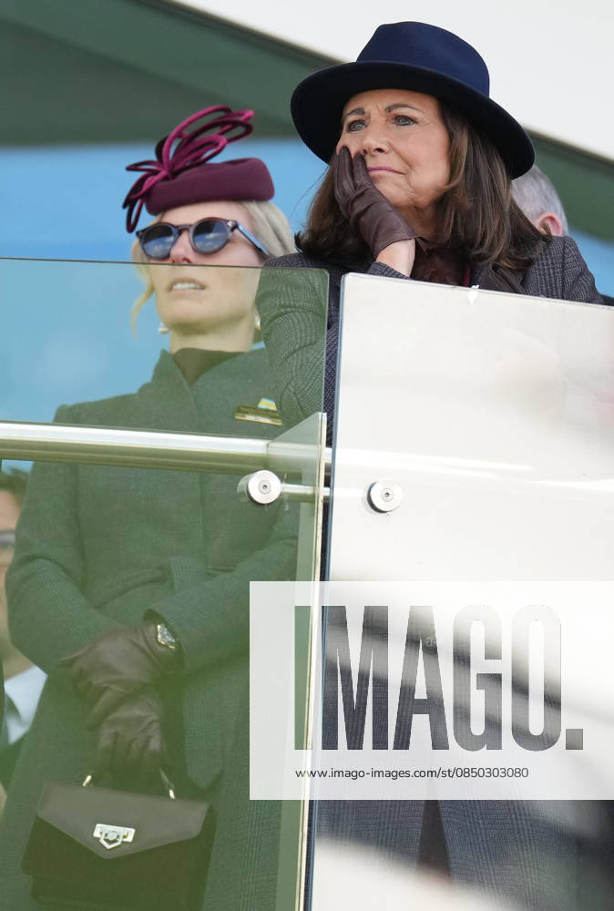Ladies Day at Cheltenham Festival Zara Tindall and Carole Middleton attend Ladies Day at Cheltenham Festival, Cheltenham Racecourse, Cheltenham, Gloucestershire, UK, on the 11th March 2026 Picture by James Whatling Cheltenham Cheltenham Racecourse Gloucestershire United Kingdom WHA-0810