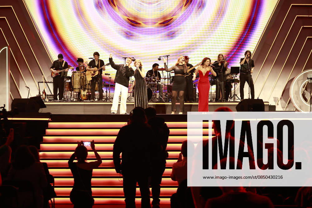 Gala of the 30th edition of the Dial Awards in Tenerife Gala of the 30th edition of the Dial Awards, at the Recinto Ferial de Santa Cruz de Tenerife, on March 12, 2026, in Santa Cruz de Tenerife, Tenerife, Canary Islands Spain The Dial Awards 2026 celebrate their 30th edition with a gala hosted by Leire Martinez for the second consecutive year, The Dial Awards 2026 will honor artists such as Laura Pausini, Pablo Alborán, Sergio Dalma, Amaral, Luis Fonsi and Kany García, among others Ana Torroja, Luz Casal, Mónica Naranjo and Antonio Carmona will receive the Dial Award for Lifetime Achievement Ubay Rodrí Espana.