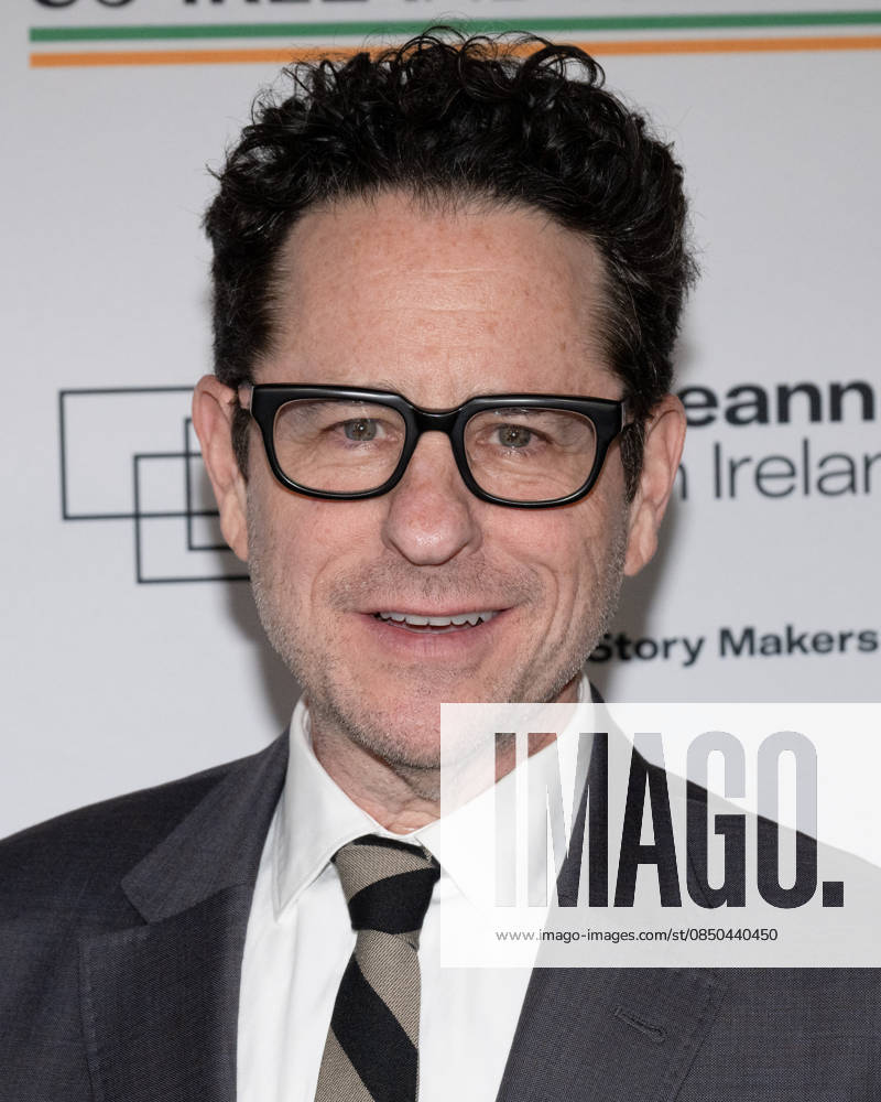 American producer, writer, director, and actor J.J. ABRAMS, 59, attends the 20th Annual Oscar Wilde Awards green carpet. Los Angeles USA - ZUMAb173 20260312_aap_b173_018