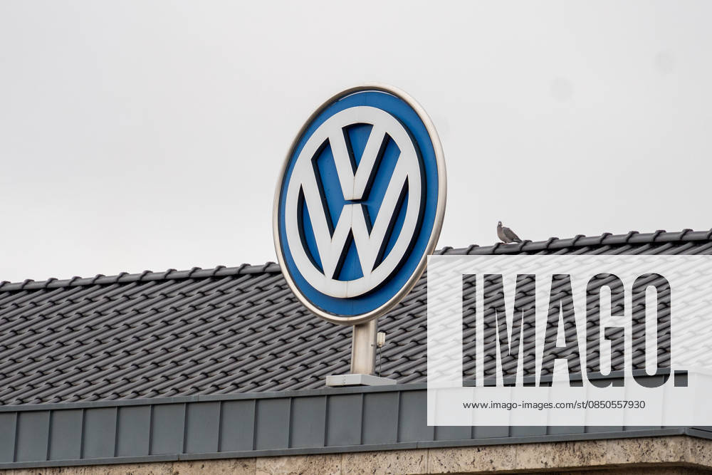 Volkswagen, VW, automotive industry, car manufacturer, carmaker, economy, industry, group, company, Germany, crisis, structural change, electromobility, transformation, car market, production, automotive industry, symbolic image, Wolfsburg, Braunschweig