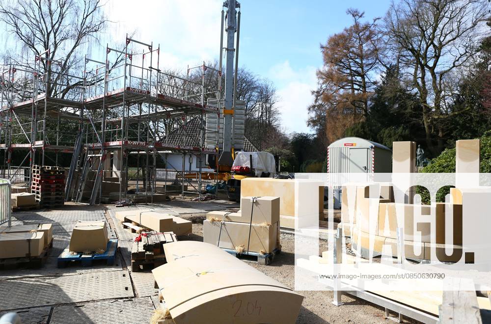 GER, Hamburg, Stellingen, zoo, culture, animals, spring awakening at Hagenbeck Zoo, construction site at the historic Art Nouveau gate, entrance gate, reconstruction, landmark, symbolic image CE