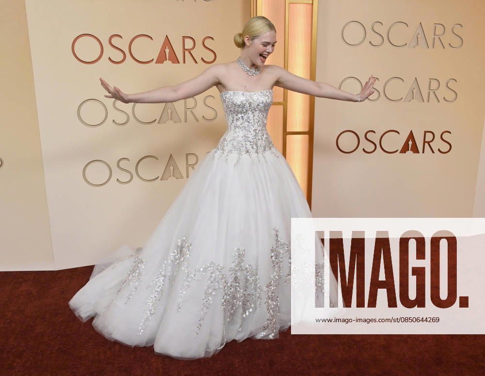 Elle Fanning arrives on the red carpet for the 98th annual Academy Awards in the Hollywood section of Los Angeles on Sunday, March 15, 2026. Conan O Brien will host the Oscars for the second consecutive year. LAP20260315188 JIMxRUYMEN