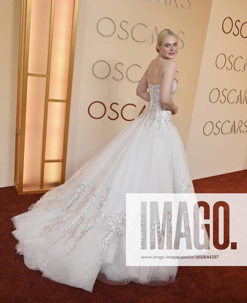 Elle Fanning arrives on the red carpet for the 98th annual Academy Awards in the Hollywood section of Los Angeles on Sunday, March 15, 2026. Conan O Brien will host the Oscars for the second consecutive year. LAP20260315191 JIMxRUYMEN