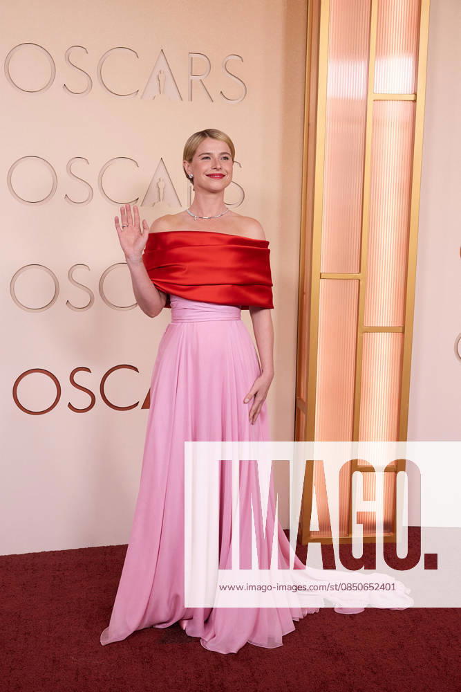 98th Oscars, Academy Awards Jessie Buckley arrives on the red carpet of the 98th Oscars at the Dolby Theatre at Ovation Hollywood on Sunday, March 15, 2026., Credit:Etienne Laurent The Academy Avalon United States of America, CA, Hollywood, Dolby Theater