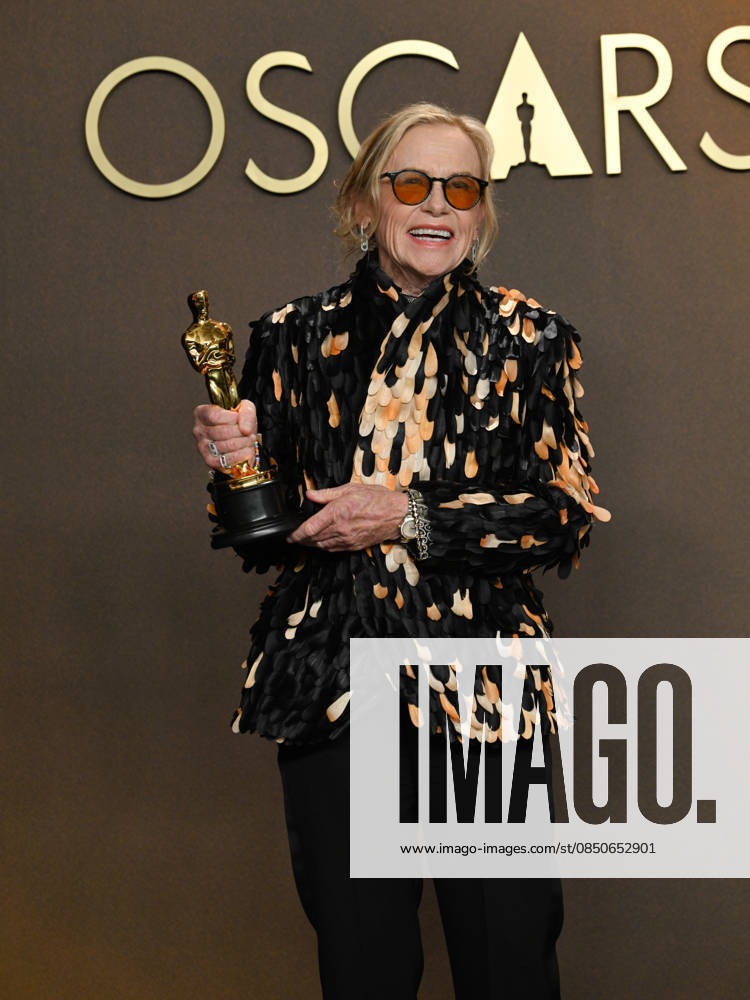 Best Supporting Actress Amy Madigan in the Press Room during the 98th Academy Awards, presented by the Academy of Motion Picture Arts and Sciences (AMPAS), at the Dolby Theatre in Hollywood. Hollywood USA - ZUMAb173 20260315_aap_b173_006