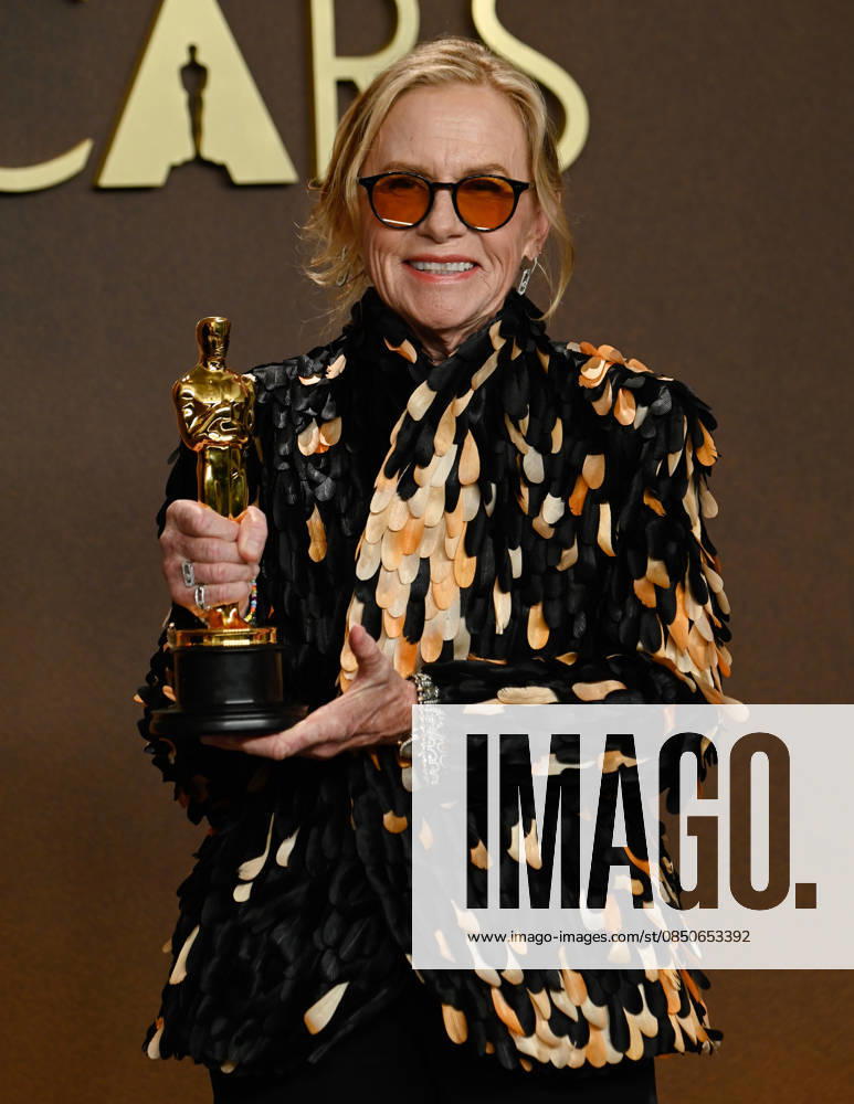 Best Supporting Actress AMY MADIGAN in the Press Room during the 98th Academy Awards, presented by the Academy of Motion Picture Arts and Sciences (AMPAS), at the Dolby Theatre in Hollywood. Hollywood USA - ZUMAb173 20260315_aap_b173_008