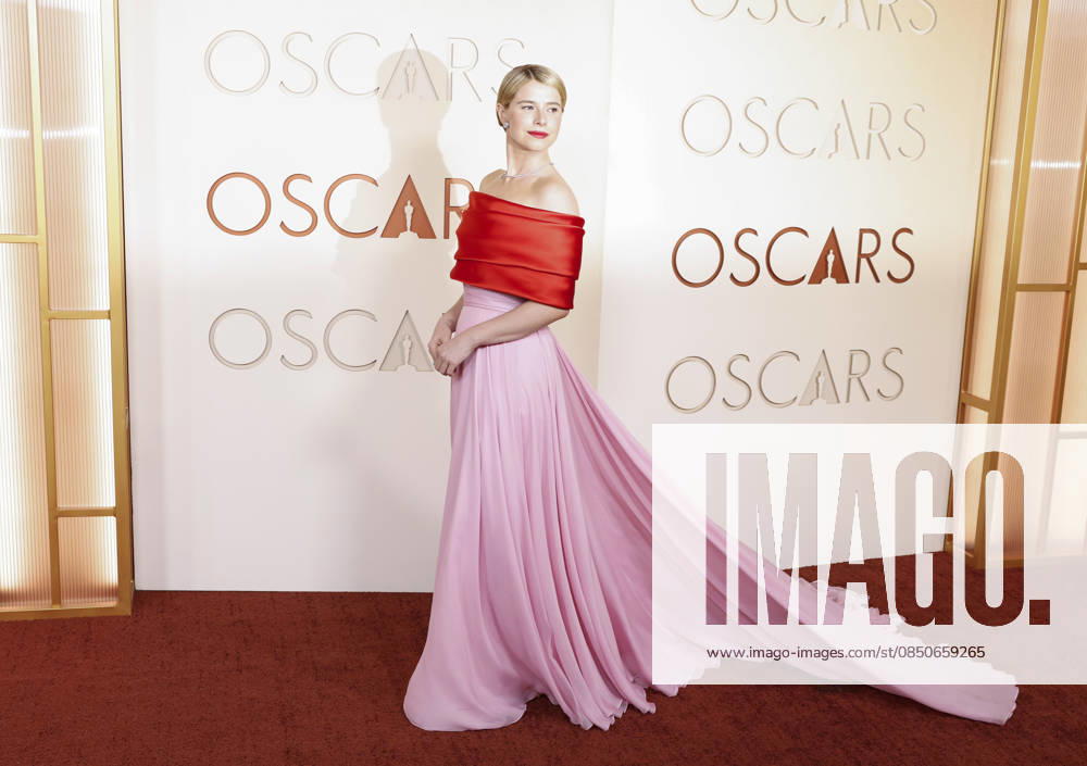 Jessie Buckley arrives on the red carpet for the 98th annual Academy Awards in the Hollywood section of Los Angeles on Sunday, March 15, 2026. Conan O Brien will host the Oscars for the second consecutive year. LAP202603153005 JOHNxANGELILLO