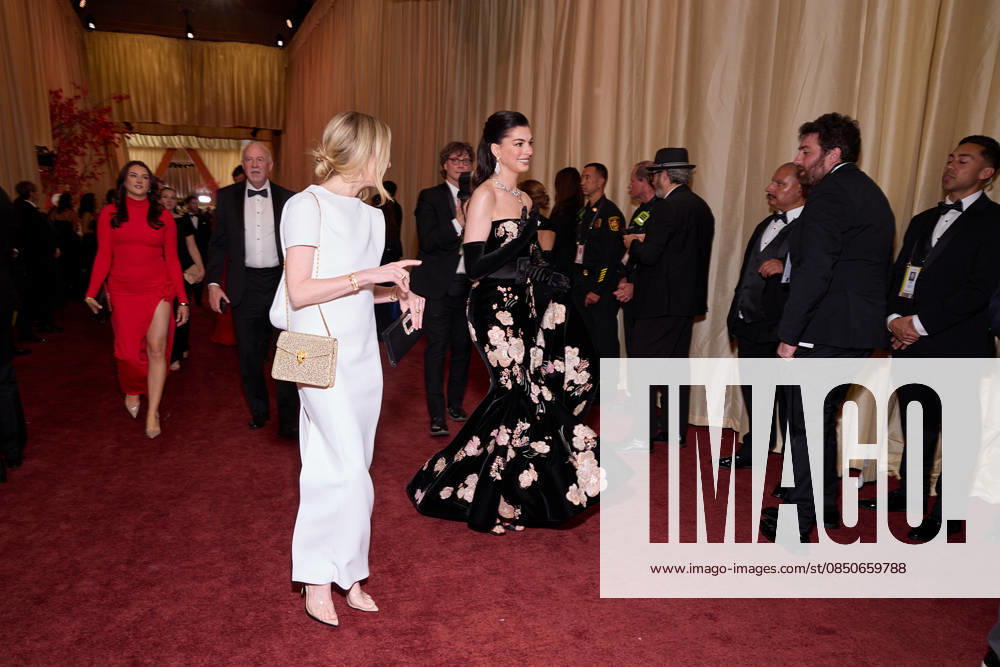 98th Oscars, Academy Awards Anne Hathaway arrives on the red carpet of the 98th Oscars at the Dolby Theatre at Ovation Hollywood on Sunday, March 15, 2026., Credit:Mark Von Holden The Academy Avalon United States of America, CA, Hollywood, Dolby Theater