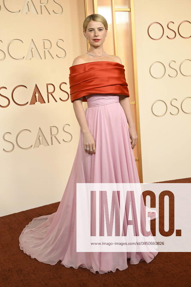 HOLLYWOOD, CA - MARCH 15: Jessie Buckley at the 98th Oscars at Dolby Theatre on March 15, 2026 in Hollywood, California. Los Angeles USA - ZUMAa123 20260315_zaa_a123_199
