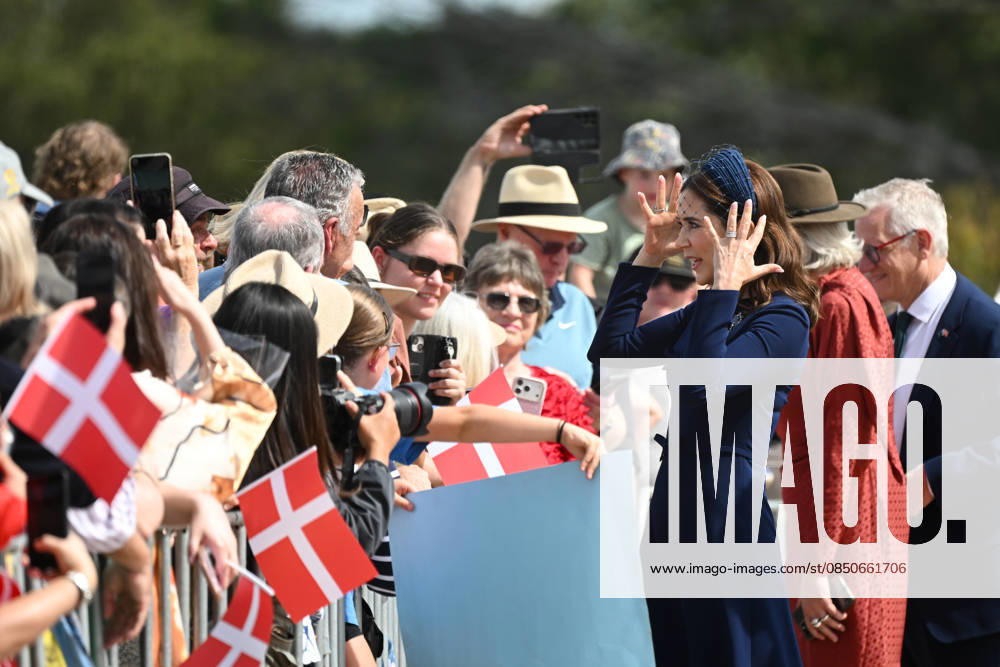 DENMARK ROYALS AUSTRALIA VISIT, Denmark s Queen Mary meets with members of the public during a visit to the Australian War Memorial in Canberra, Monday, March 16, 2026. ( POOL CANBERRA AUSTRALIAN CAPITAL TERRITORY AUSTRALIA