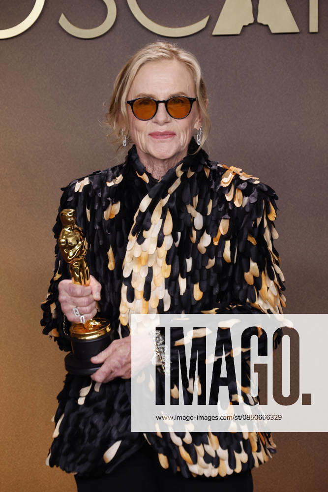 Amy Madigan in the press room of the 98th Annual Academy Awards on Sunday March 15, 2026 at the Dolby Theater in Hollywood, California. BURT HARRIS BNS PI Hollywood USA - ZUMAp124 20260315_zaa_p124_238