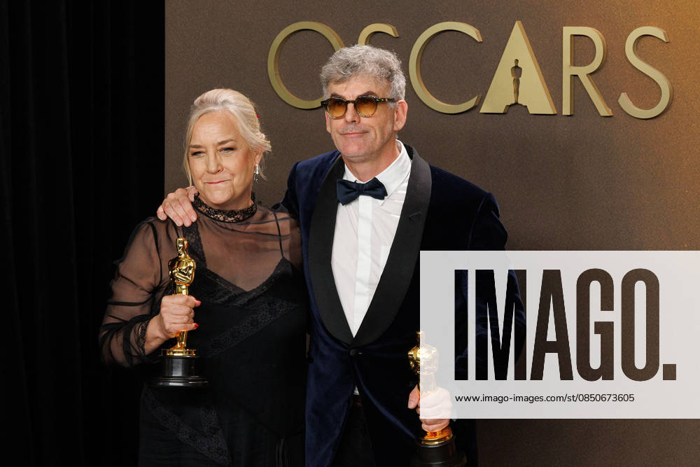 (L-R) Tamara Deverell and Shane Vieau, winners of Best Production Design for Frankenstein pose in the press room of the 98th Annual Academy Awards on Sunday March 15, 2026 at the Dolby Theater in Hollywood, California. PRENSA INTERNACIONAL Hollywood USA - ZUMAp124 20260315_zaa_p124_316