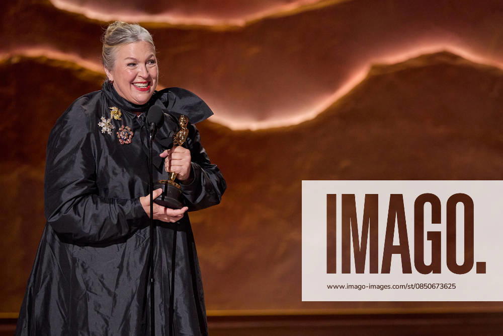 98th Oscars, Academy Awards Kate Hawley accepts the Oscar for Costume Design during the 98th Oscars at the Dolby Theatre at Ovation Hollywood on Sunday, March 15, 2026., Credit:Trae Patton The Academy Avalon United States of America, CA, Hollywood, Dolby Theater