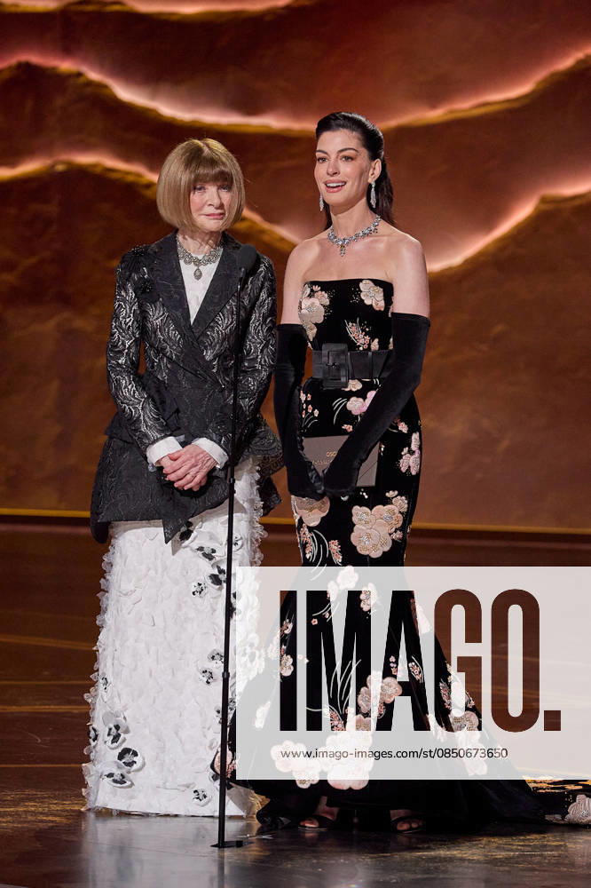 98th Oscars, Academy Awards Dame Anna Wintour and Anne Hathaway present the Oscar for Costume Design during the 98th Oscars at the Dolby Theatre at Ovation Hollywood on Sunday, March 15, 2026., Credit:Trae Patton The Academy Avalon United States of America, CA, Hollywood, Dolby Theater