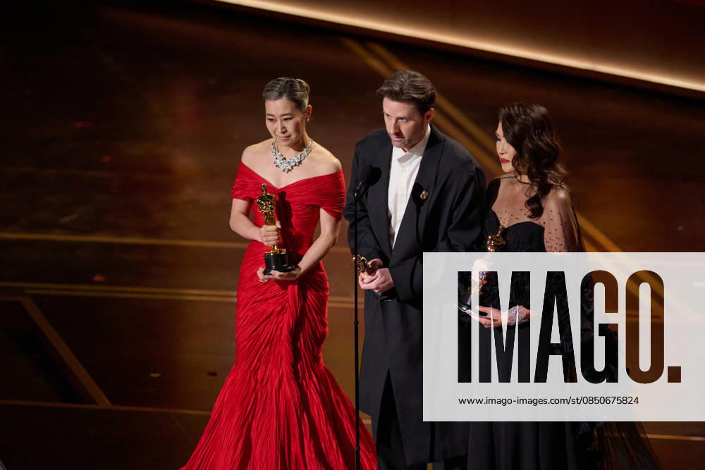 98th Oscars, Academy Awards Maggie Kang, Chris Appelhans and Michelle Wong accept the Oscar for Animated Feature Film during the 98th Oscars at the Dolby Theatre at Ovation Hollywood on Sunday, March 15, 2026., Credit:LCY Avalon United States of America, CA, Hollywood, Dolby Theater