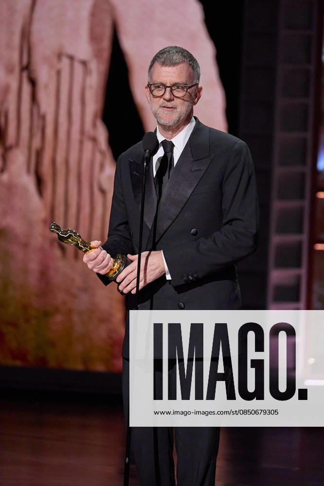 Paul Thomas Anderson accepts the Oscar for Directing during the 98th Oscars at the Dolby Theatre at Ovation Hollywood on Sunday. Hollywood USA - ZUMAz03_ 20260315_zah_z03_078