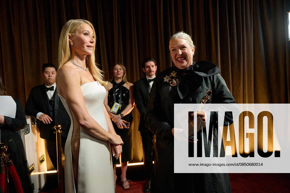 Kate Hawley poses backstage with the Oscar® for Costume Design during the 98th Oscars® at Dolby® Theatre at Ovation Hollywood on Sunday, March 15, 2026. Los Angeles CA USA 350081166PLX