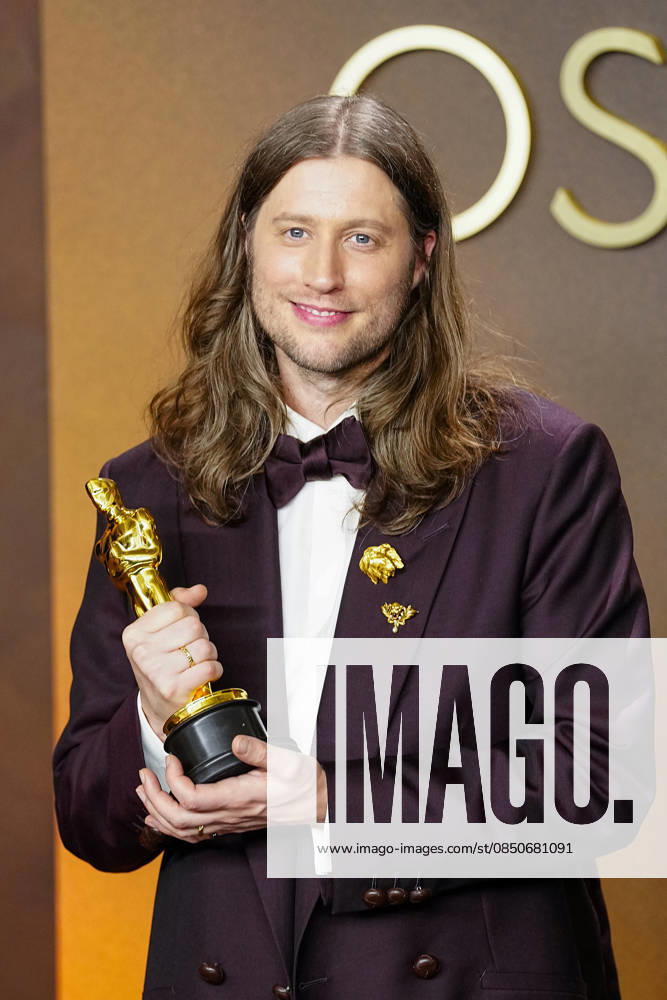 Best Original Score Oscar winner Ludwig Goransson of Sinners celebrates in the press photo room during the 98th annual Academy Awards in the Hollywood section of Los Angeles on Sunday, March 15, 2026. LAP2026031542658 BONNIExCASH