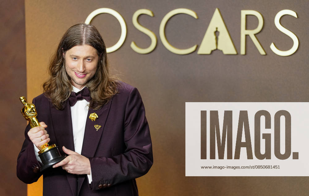 Best Original Score Oscar winner Ludwig Goransson of Sinners celebrates in the press photo room during the 98th annual Academy Awards in the Hollywood section of Los Angeles on Sunday, March 15, 2026. LAP2026031542578 BONNIExCASH