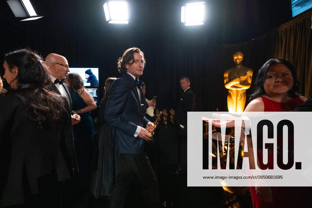 Conall Jones and Gloria Cazares pose backstage with the Oscar® for Documentary Short Film during the 98th Oscars® at the Dolby® Theatre at Ovation Hollywood on Sunday, March 15, 2026. Los Angeles CA USA 350081330PLX