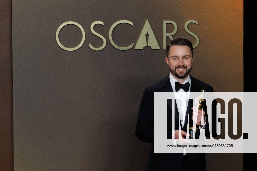 Andy Jurgensen, winner of the Best Film Editing Award for â€oeOne Battle After Anotherâ€Â, poses in the press room of the 98th Annual Academy Awards on Sunday March 15, 2026 at the Dolby Theater in Hollywood, California. PRENSA INTERNACIONAL Hollywood USA - ZUMAp124 20260315_zaa_p124_385