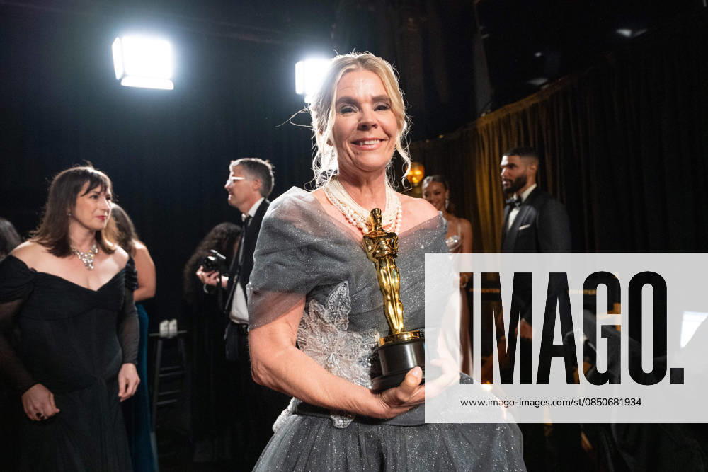 Robin Hessman and Helle Faber pose backstage with the Oscar® for Documentary Feature Film during the live ABC Telecast of the 98th Oscars® at Dolby® Theatre at Ovation Hollywood on Sunday, March 15, 2026. Los Angeles CA USA 350081335PLX