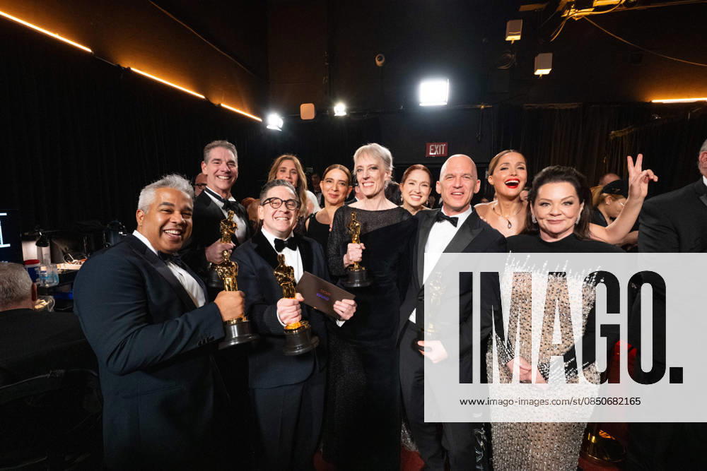 Juan Peralta, Al Nelson, Gary Rizzo, Maya Rudolph, Gwendolyn Yates Whittle, Ellie Kemper, Gareth John, Rose Byrne, and Melissa McCarthy pose backstage with the Oscar® for Sound during the 98th Oscars® at Dolby® Theatre at Ovation Hollywood on Sunday, March 15, 2026. Los Angeles CA USA 350081344PLX