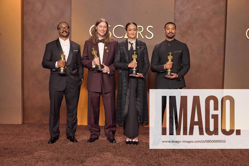 98th Oscars, Academy Awards Ryan Coogler, Ludwig Goransson, Autumn Durald Arkapaw and Michael B. Jordan pose backstage with the Oscar for Actor in a Leading Role during the 98th Oscars at Dolby Theatre at Ovation Hollywood on Sunday, March 15, 2026., Credit:LCY Avalon United States of America, CA, Hollywood, Dolby Theater