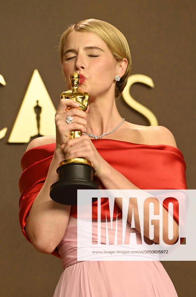 Winners in the press room of the 98th Academy Awards at Dolby Thetre in Los Angeles Featuring: Jessie Buckley Where: Los Angeles, California, United States When: 15 Mar 2026 Credit: Valerie Goodloe MediaPunch INSTARimages . NOT FOR USE BY NEWSPAPERS BASED IN THE UK.