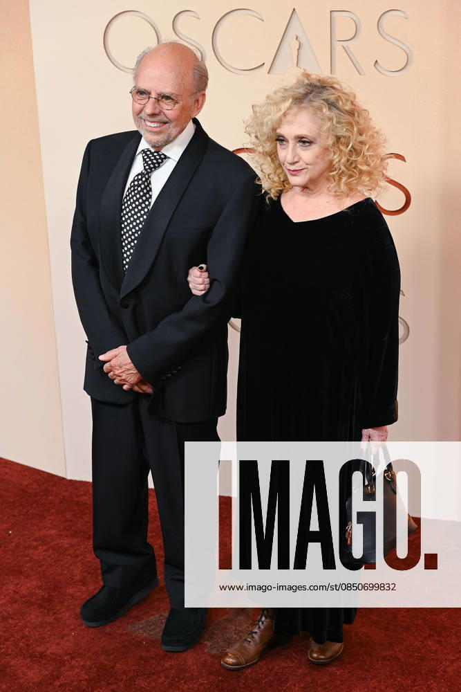(R) Carol Kane and guest at the red carpet of the 98th Annual Academy Awards on Sunday March 15, 2026 at the Dolby Theater in Hollywood, California. EFREN LANDOS BNS PI Hollywood USA - ZUMAp124 20260315_zaa_p124_469