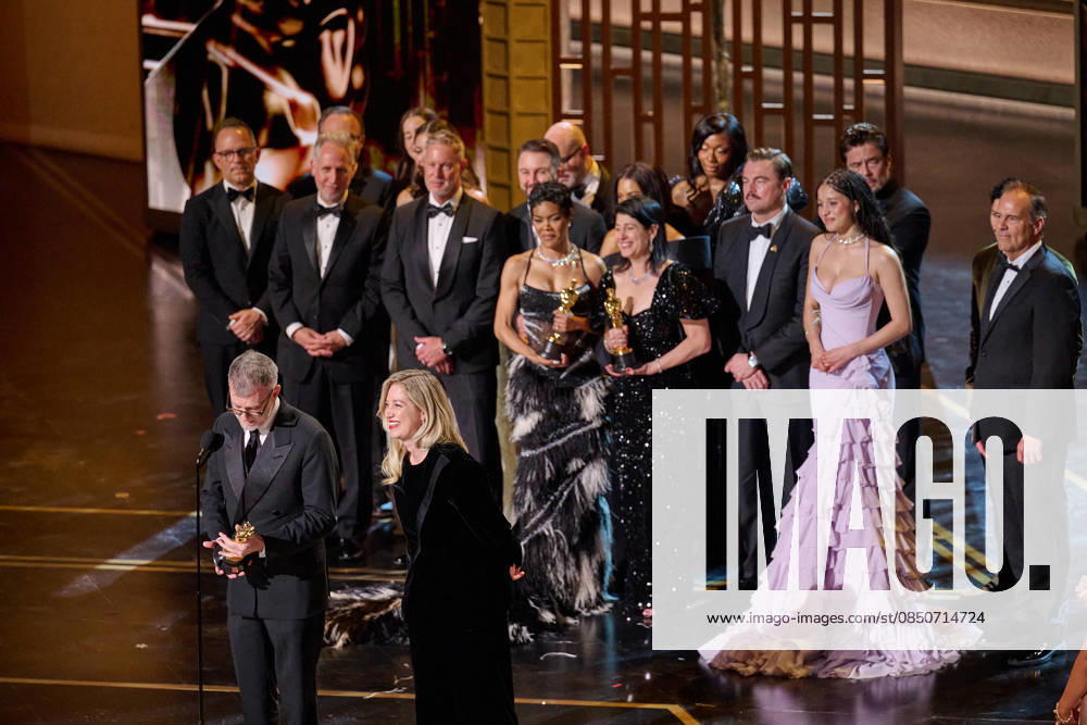 98th Oscars, Academy Awards Paul Thomas Anderson, Sarah Murphy, Anthony Carlino, Will Weiske, Andy Jurgensen, Teyana Taylor, Michael Bauman, Cassandra Kulukundis, Regina Hall, Shayna McHale aka Junglepussy, Leonardo DiCaprio, Chase Infiniti and Benicio del Toro accept the Oscar for Best Picture during the 98th Oscars at the Dolby Theatre at Ovation Hollywood on Sunday, March 15, 2026., Credit:Avalon.red Avalon United States of America, CA, Hollywood, Dolby Theater