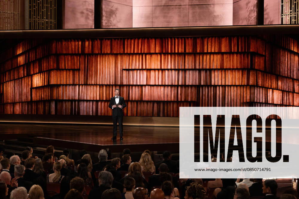 98th Oscars, Academy Awards Jimmy Kimmel presents the Oscar for Documentary Short Film during the 98th Oscars at the Dolby Theatre at Ovation Hollywood on Sunday, March 15, 2026., Credit:Avalon.red Avalon United States of America, CA, Hollywood, Dolby Theater