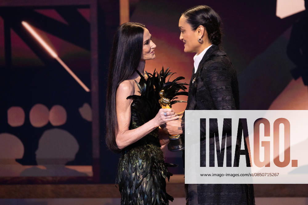 98th Oscars, Academy Awards Demi Moore presents the Oscar for Cinematography to Autumn Durald Arkapaw during the 98th Oscars at the Dolby Theatre at Ovation Hollywood on Sunday, March 15, 2026., Credit:Avalon.red Avalon United States of America, CA, Hollywood, Dolby Theater