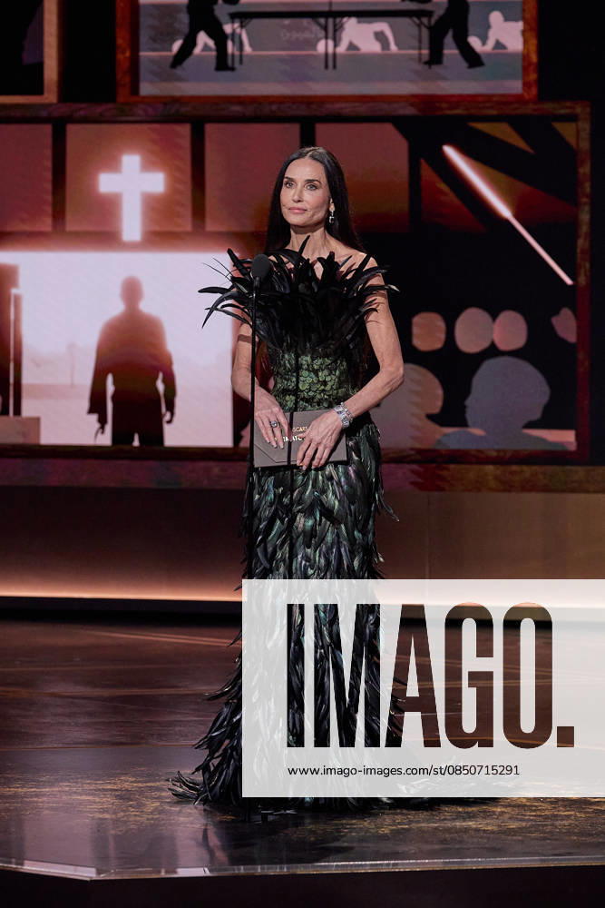 98th Oscars, Academy Awards Demi Moore presents the Oscar for Cinematography during the 98th Oscars at the Dolby Theatre at Ovation Hollywood on Sunday, March 15, 2026., Credit:Avalon.red Avalon United States of America, CA, Hollywood, Dolby Theater
