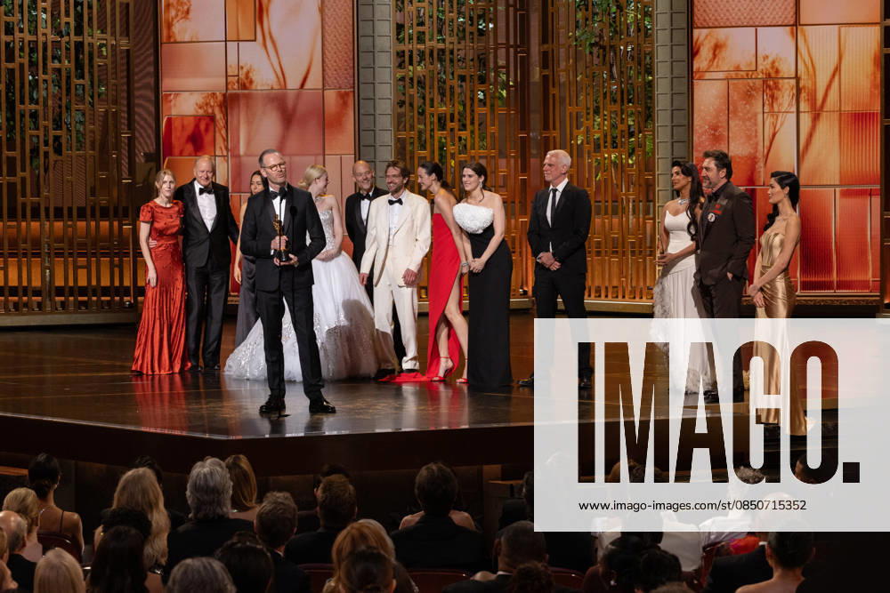 98th Oscars, Academy Awards Joachim Trier accepts the Oscar for International Feature Film from Priyanka Chopra Jonas and Javier Bardem during the 98th Oscars at the Dolby Theatre at Ovation Hollywood on Sunday, March 15, 2026., Credit:Avalon.red Avalon United States of America, CA, Hollywood, Dolby Theater