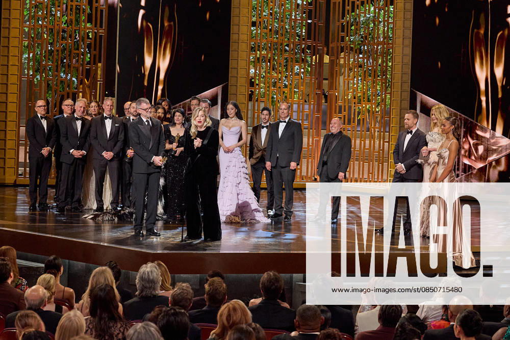 98th Oscars, Academy Awards Paul Thomas Anderson, Sarah Murphy, Anthony Carlino, Will Weiske, Andy Jurgensen, Teyana Taylor, Michael Bauman, Cassandra Kulukundis, Regina Hall, Shayna McHale aka Junglepussy, Leonardo DiCaprio, Chase Infiniti and Benicio del Toro accept the Oscar for Best Picture, presented by Ewan McGregor and Nicole Kidman during the 98th Oscars at the Dolby Theatre at Ovation Hollywood on Sunday, March 15, 2026., Credit:Avalon.red Avalon United States of America, CA, Hollywood, Dolby Theater