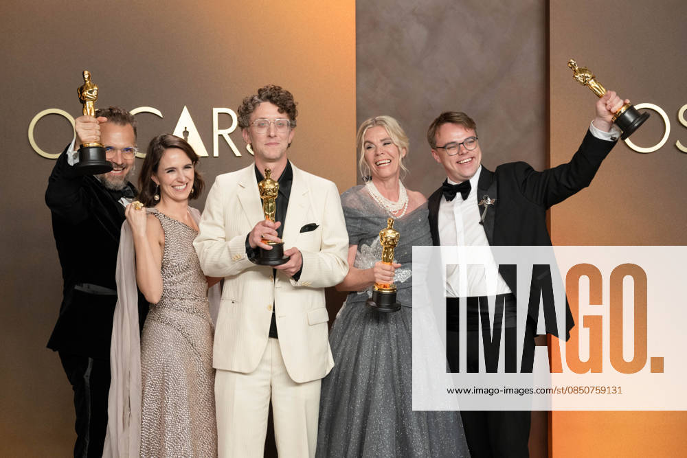 (L-R) RADOVAN SIBRT, ALZBETA KARoÂSKOVA, DAVID BORENSTEIN, PAVEL TALANKIN, and HELLE FABER, winners of the Best Documentary Feature Film Award for â€oeMr. Nobody Against Putinâ€Â, pose in the Press Room during the 98th Academy Awards, presented by the Academy of Motion Picture Arts and Sciences (AMPAS), at the Dolby Theatre in Hollywood. Hollywood USA - ZUMAb173 20260315_aap_b173_131