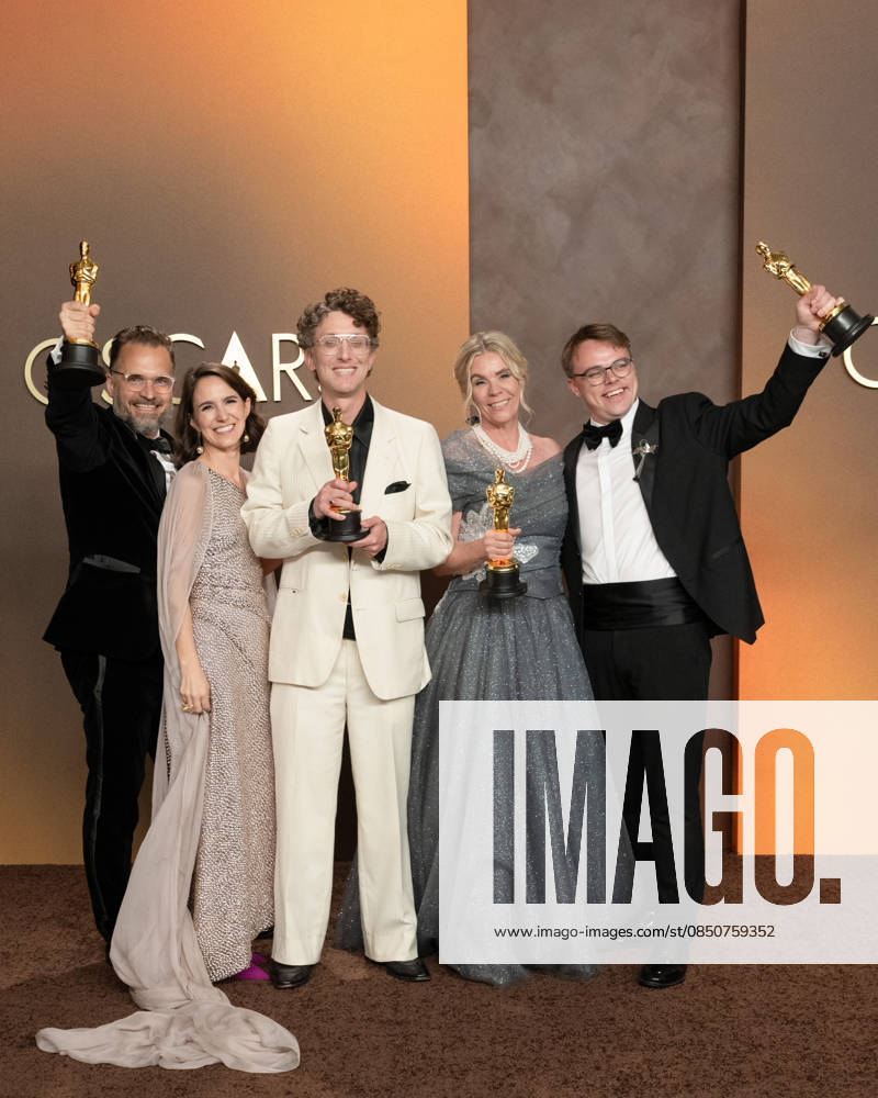 (L-R) RADOVAN SIBRT, ALZBETA KARoÂSKOVA, DAVID BORENSTEIN, PAVEL TALANKIN, and HELLE FABER, winners of the Best Documentary Feature Film Award for â€oeMr. Nobody Against Putinâ€Â, pose in the Press Room during the 98th Academy Awards, presented by the Academy of Motion Picture Arts and Sciences (AMPAS), at the Dolby Theatre in Hollywood. Hollywood USA - ZUMAb173 20260315_aap_b173_147