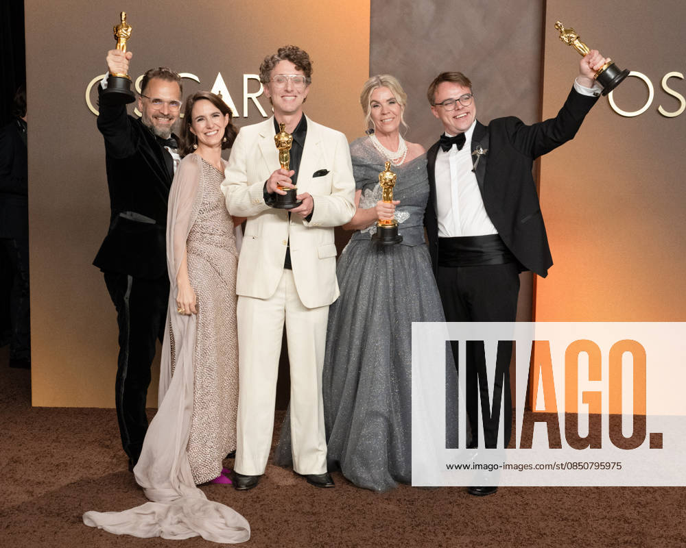 (L-R) RADOVAN SIBRT, ALZBETA KARoÂSKOVA, DAVID BORENSTEIN, PAVEL TALANKIN, and HELLE FABER, winners of the Best Documentary Feature Film Award for Ã¢â‚¬oeMr. Nobody Against PutinÃ¢â‚¬Â, pose in the Press Room during the 98th Academy Awards, presented by the Academy of Motion Picture Arts and Sciences (AMPAS), at the Dolby Theatre in Hollywood. Hollywood USA - ZUMAb173 20260315_aap_b173_184