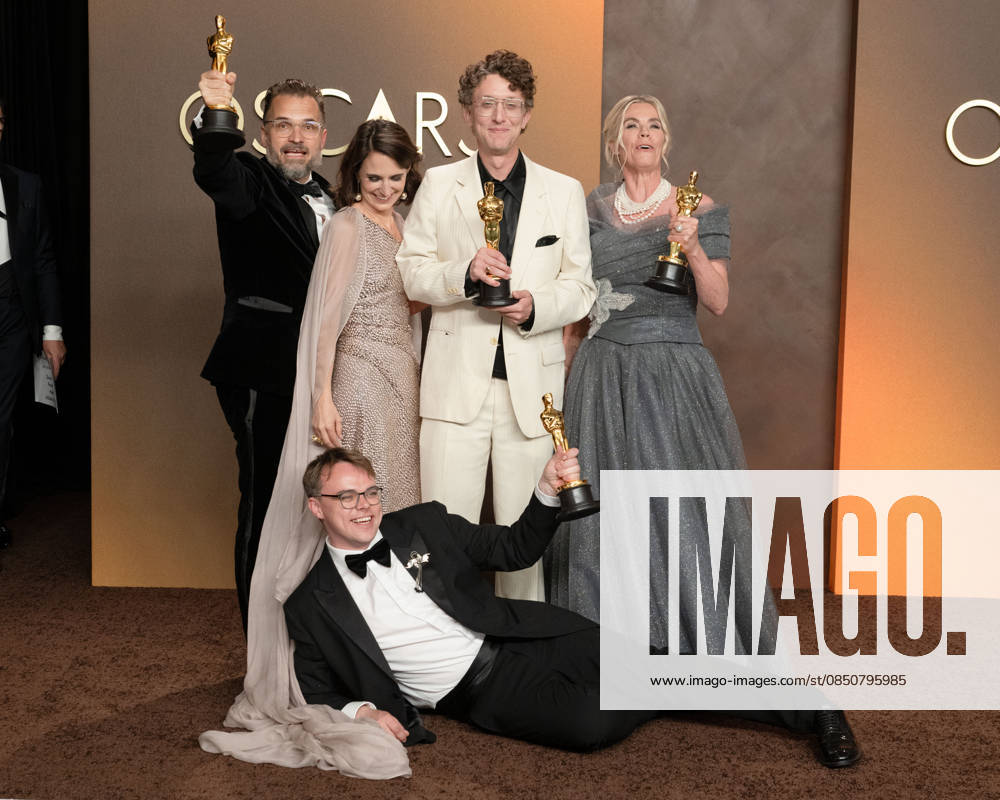 (L-R) RADOVAN SIBRT, ALZBETA KARoÂSKOVA, DAVID BORENSTEIN, PAVEL TALANKIN, and HELLE FABER, winners of the Best Documentary Feature Film Award for â€oeMr. Nobody Against Putinâ€Â, pose in the Press Room during the 98th Academy Awards, presented by the Academy of Motion Picture Arts and Sciences (AMPAS), at the Dolby Theatre in Hollywood. Hollywood USA - ZUMAb173 20260315_aap_b173_188