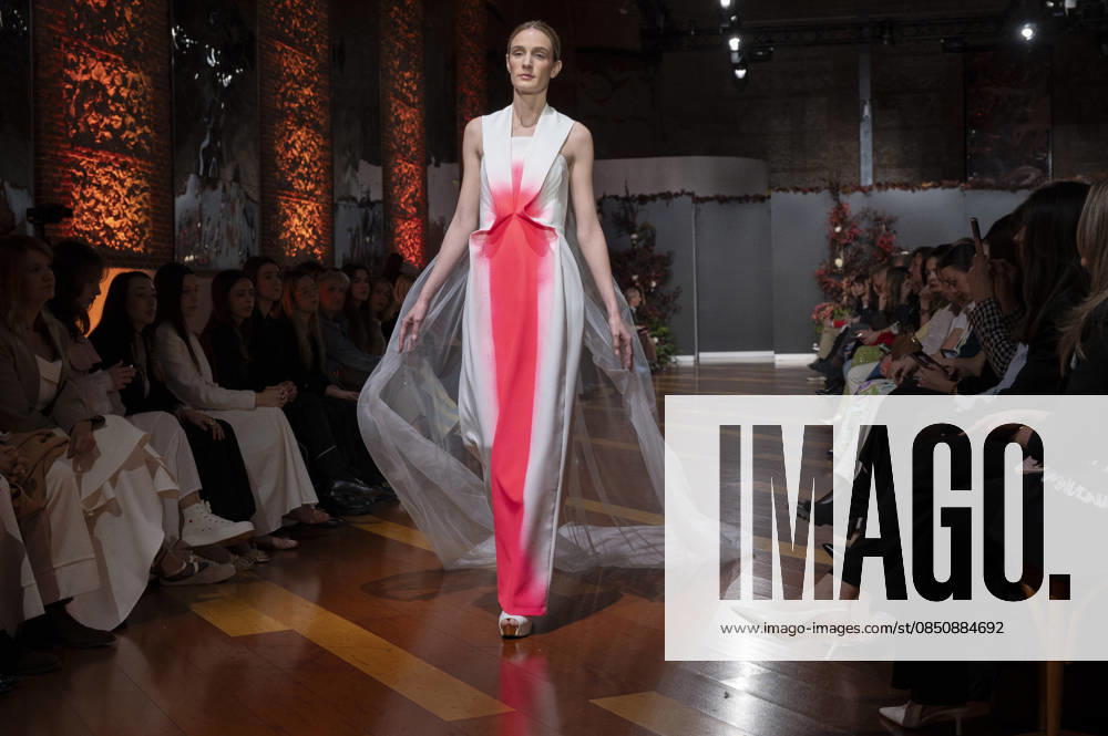 Telier Couture Fashion Week Madrid in Spain - 17 Mar 2026 A model walks the runway wearing a design by atelier couture during Fashion Week de Madrid in Fabric de Tapices. Madrid Spain