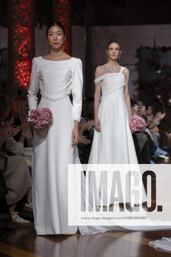 Telier Couture Fashion Week Madrid in Spain - 17 Mar 2026 A model walks the runway wearing a design by atelier couture during Fashion Week de Madrid in Fabric de Tapices. Madrid Spain