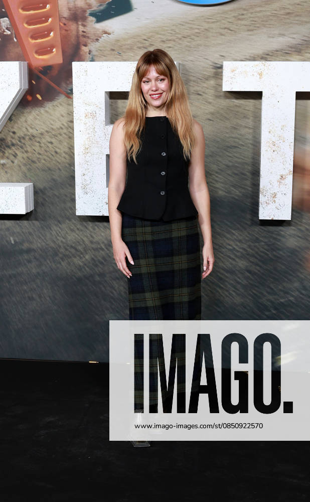 Premiere of Prime Videos new original movie, Zeta Guests l Premiere of Zeta, Prime Videos new original movie, at Callao Cinemas, on March 17, 2026, in Madrid Spain Prime Video premieres on March 20 worldwide its new original feature film, Zeta, a Spanish production, one of the most ambitious of the year for Amazons platform, directed by Dani de la Torre.