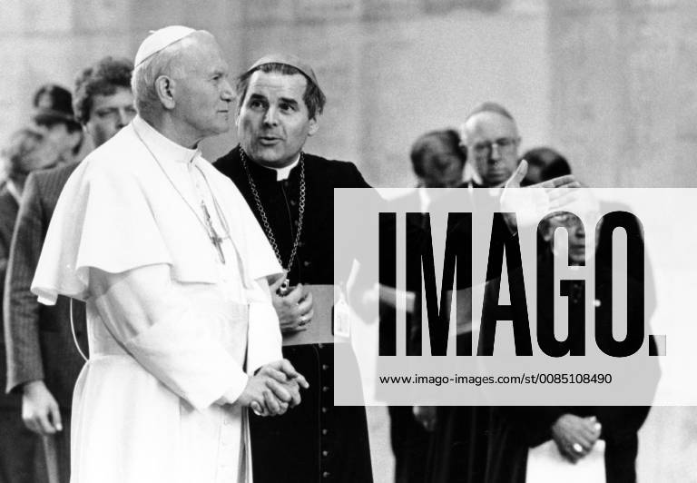 - The picture is about John Paul II visit to Belgium. On the picture : bishop Roger Vangheluwe of Bruges talking to Pope John Paul II during the visit at the Menin Gate friday morning, part of the Pope s visit to Ypres friday (Ieper, West Flanders). ARCHIVES x34471791x