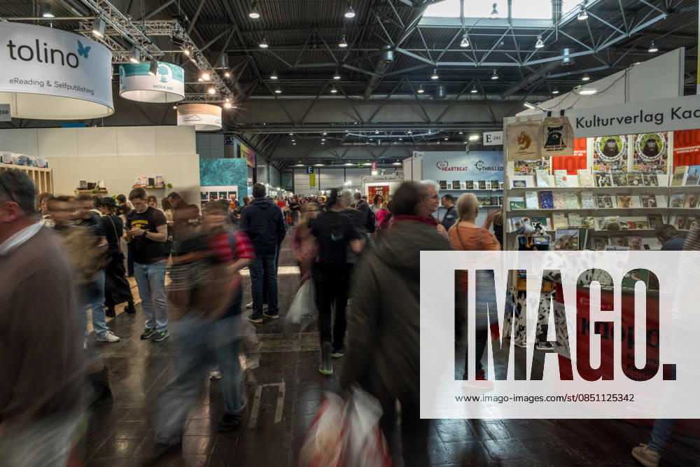 First day of the Leipzig Book Fair 2026 in Leipzig Visitors stream through the halls, find out about new publ