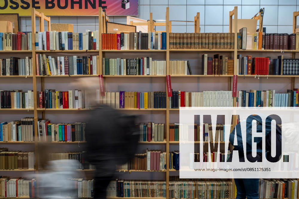 First day of the Leipzig Book Fair 2026 in Leipzig Visitors stream through the halls, find out about new publ